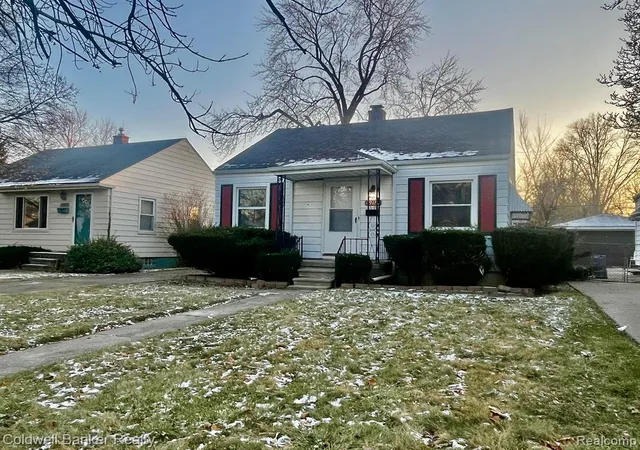 Homes for sale in Harper Woods, MI | 19130 Woodcrest St, Harper Woods, MI 48225 | MLS# 60283798