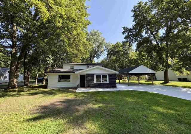 Homes for sale in Birch Run, MI | 3416 W Willard Rd, Birch Run, MI 48415 | MLS# 50203712