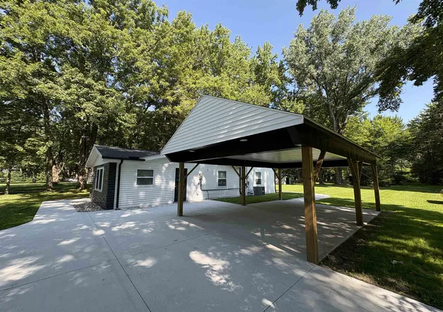 Homes for sale in Birch Run, MI | 3416 W Willard Rd, Birch Run, MI 48415 | MLS# 50203712