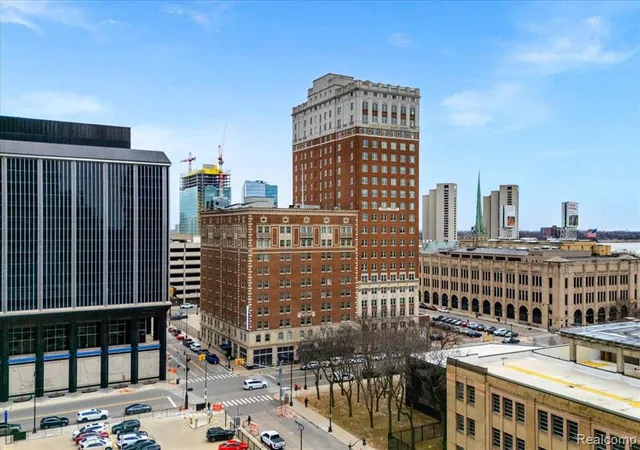 1st image of 525 W Lafayette Blvd #13E, Detroit, MI 48226 | MLS# 61003306