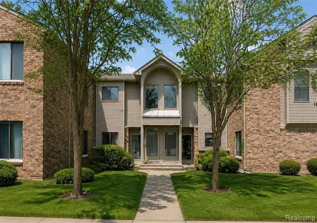 Homes for sale in Canton, MI | 42739 Lilley Pointe Dr #119, Canton, MI 48187 | MLS# 61007265