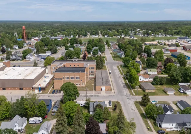 Homes for sale in Newberry, MI | 216 W Avenue B St, Newberry, MI 49868 | MLS# 50211625