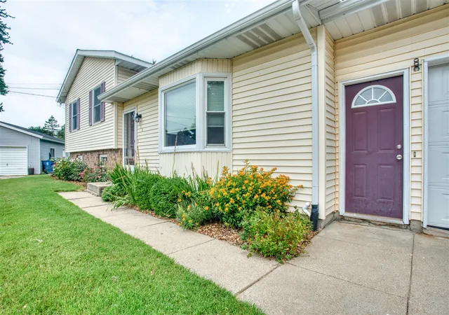 Photo 2 of Sale Pending at 508 Arthur Ct, Middleville, MI 49333 | MLS# 70552969 | Listing updated on 2026-09-11