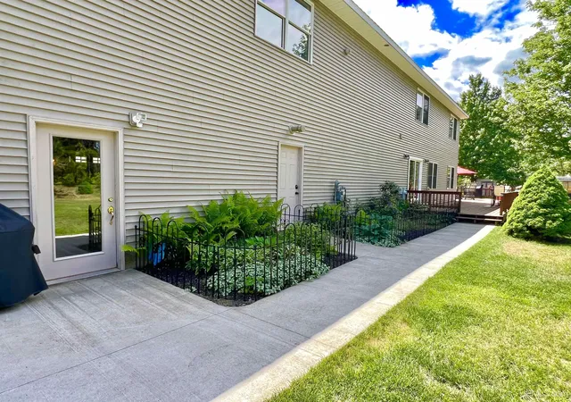 3rd image of 1289 E M28 Hwy, Marquette, MI 49855 | MLS# 50212859