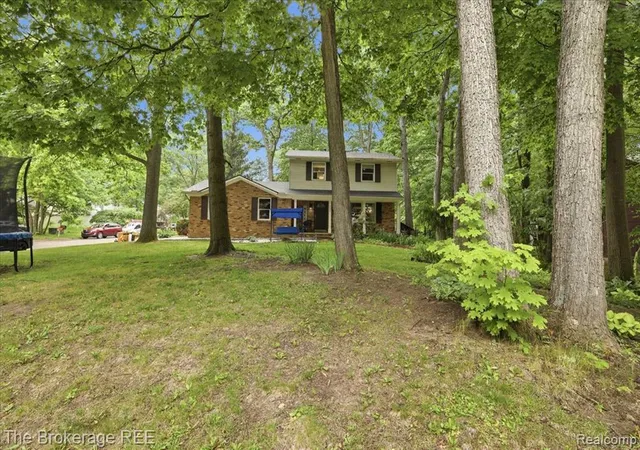 4th image of 5639 Cross Village Rd, Grand Blanc, MI 48439 | MLS# 61000382