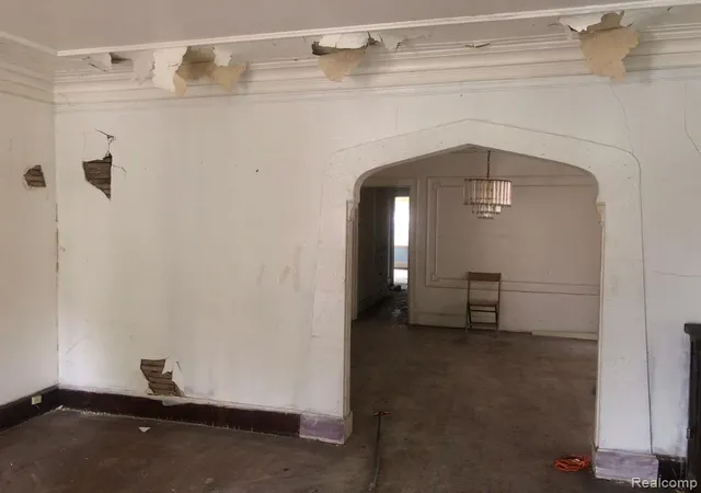 Photo 2 of Sale Pending at 2951 53 Leslie St, Detroit, MI 48238 | MLS# 60213666 | Listing updated on 2025-06-30