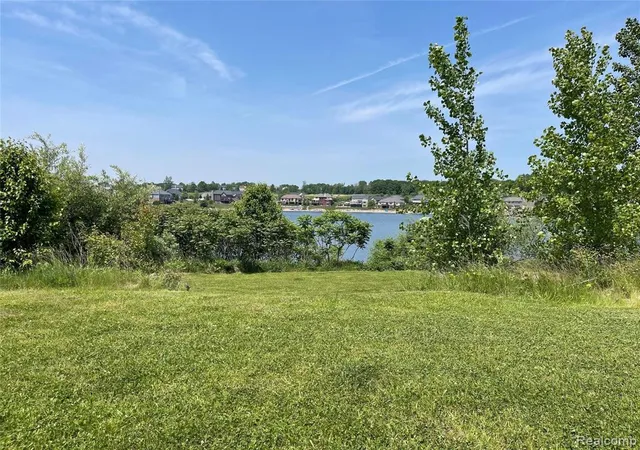 3rd image of 1170 Glass Lake Cir, Oxford, MI 48371 | MLS# 60986847
