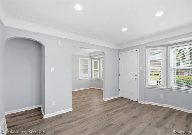 5th image of 11338 Memorial St, Detroit, MI 48227 | MLS# 60993831
