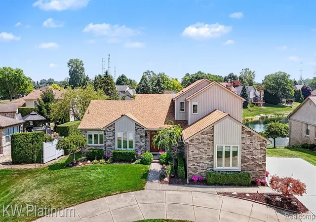 Photo 2 of Sale Pending at 46916 Spruce Dr, Shelby Township, MI 48315 | MLS# 61016689 | Listing updated on 2026-08-14