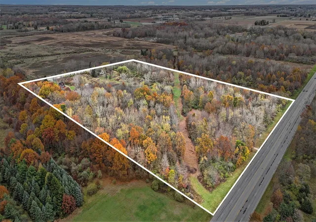 3rd image of 1976 Townline Rd, Benton Harbor, MI 49022 | MLS# 70399889