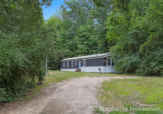 Photo 3 of Sale Pending at 8394 Nugent Ave, Rockford, MI 49341 | MLS# 70550212 | Listing updated on 2026-08-07