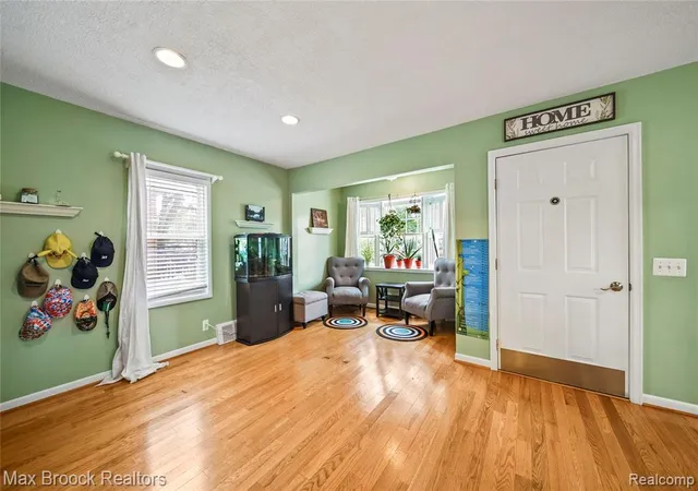4th image of 3162 Phillips Ave, Berkley, MI 48072 | MLS# 61022788