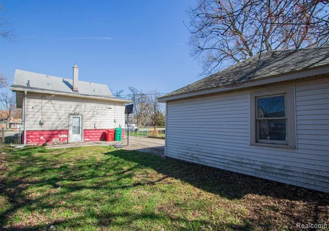 Homes for sale in Eastpointe, MI | 22871 Hayes Ave, Eastpointe, MI 48021 | MLS# 60984685