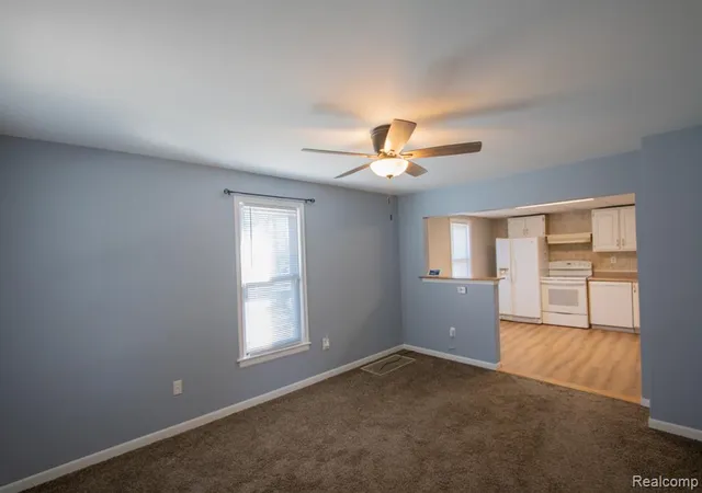 Homes for sale in Eastpointe, MI | 22871 Hayes Ave, Eastpointe, MI 48021 | MLS# 60984685