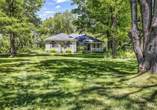Homes for sale in Roscommon, MI | 3396 Lansing Rd, Roscommon, MI 48653 | MLS# 50202979