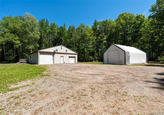 4th image of 2091 N Athey, Harrison, MI 48625 | MLS# 61001280