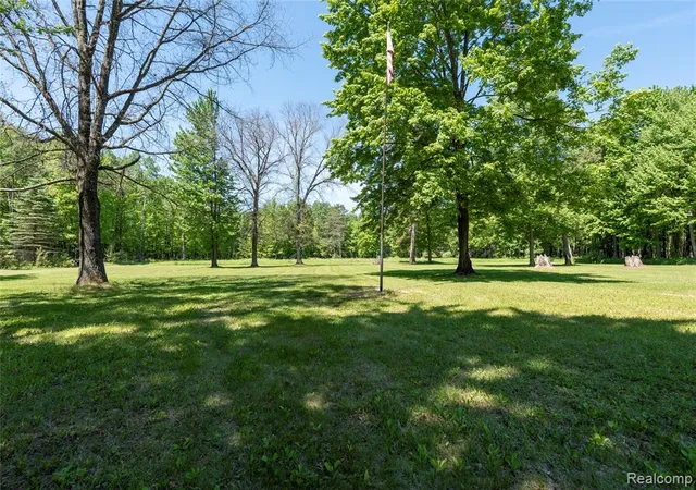 5th image of 2091 N Athey, Harrison, MI 48625 | MLS# 61001280