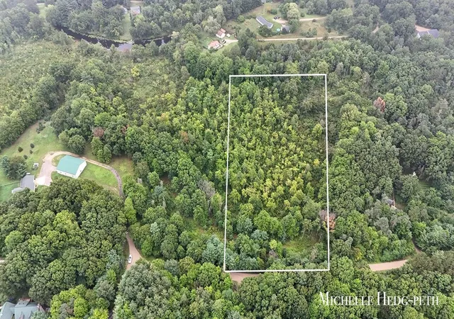 Land for sale at Spruce Holw Dr, Middleville, MI 49333 | MLS# 70550058