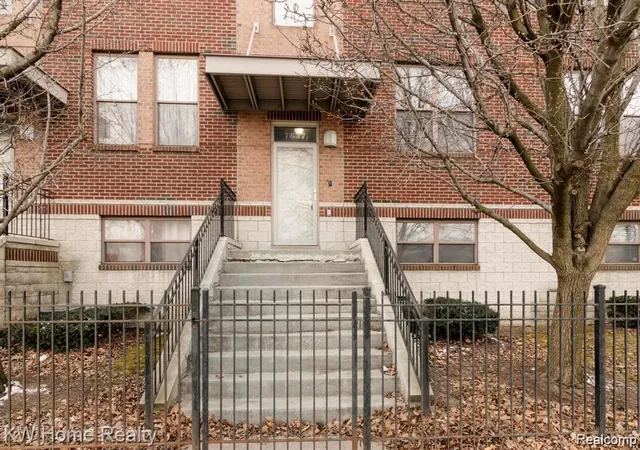 Photo 1 of Condo for sale at 7637 Woodward Ave, Detroit, MI 48202 2808 | MLS# 61001964 | Listing updated on 2026-09-03