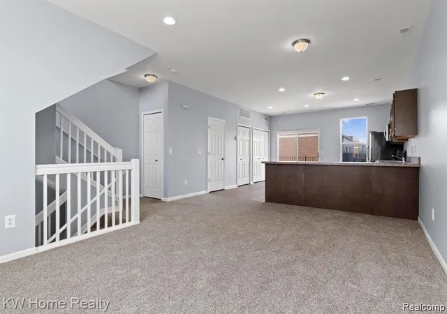 Photo 2 of Condo for sale at 7637 Woodward Ave, Detroit, MI 48202 2808 | MLS# 61001964 | Listing updated on 2026-09-03