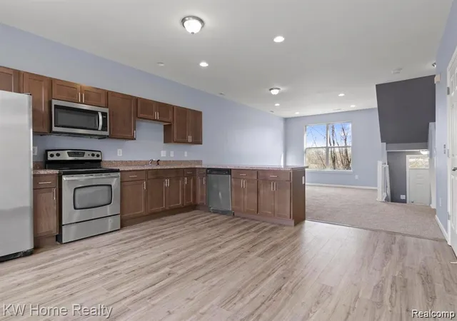 Photo 3 of Condo for sale at 7637 Woodward Ave, Detroit, MI 48202 2808 | MLS# 61001964 | Listing updated on 2026-09-03