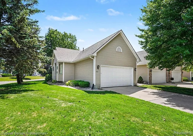 Homes for sale in Davison, MI | 1083 Shalin Dr, Davison, MI 48423 | MLS# 61003407