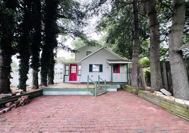 Photo 2 of Single family home for sale at 37 N Lincoln Ave, Niles, MI 49120 | MLS# 70552760 | Listing updated on 2026-08-28