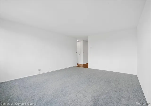 4th image of 22700 Garrison St #605, Dearborn, MI 48124 2199 | MLS# 61006182