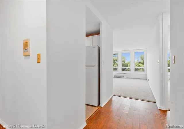 5th image of 22700 Garrison St #605, Dearborn, MI 48124 2199 | MLS# 61006182