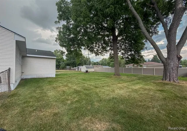 30th image of 1208 Genella St, Waterford, MI 48328 | MLS# 61013593