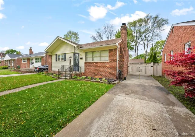 1st image of 1906 Carlysle St, Dearborn, MI 48124 | MLS# 60992261