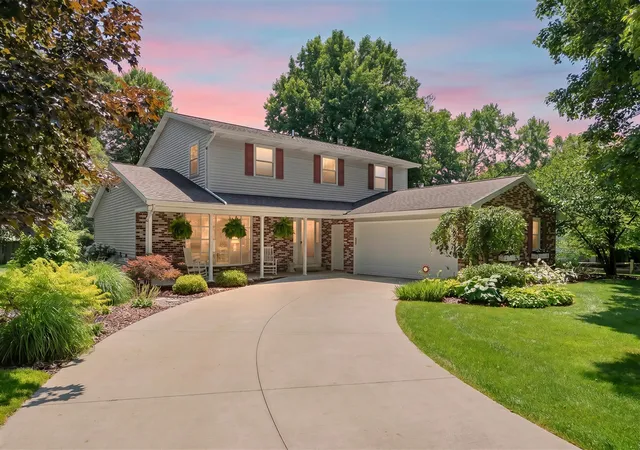Photo 1 of Sale Pending at 6901 Hickory Point Dr, Portage, MI 49024 | MLS# 70544606 | Listing updated on 2026-07-11