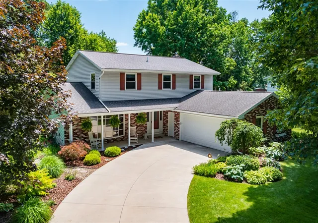 Photo 2 of Sale Pending at 6901 Hickory Point Dr, Portage, MI 49024 | MLS# 70544606 | Listing updated on 2026-07-11