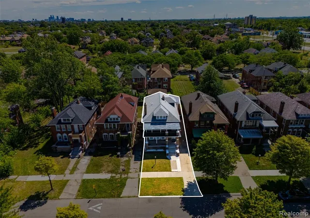 Photo 3 of Multi family home for sale at 3273 Cortland St, Detroit, MI 48206 1031 | MLS# 61024305 | Listing updated on 2026-08-27