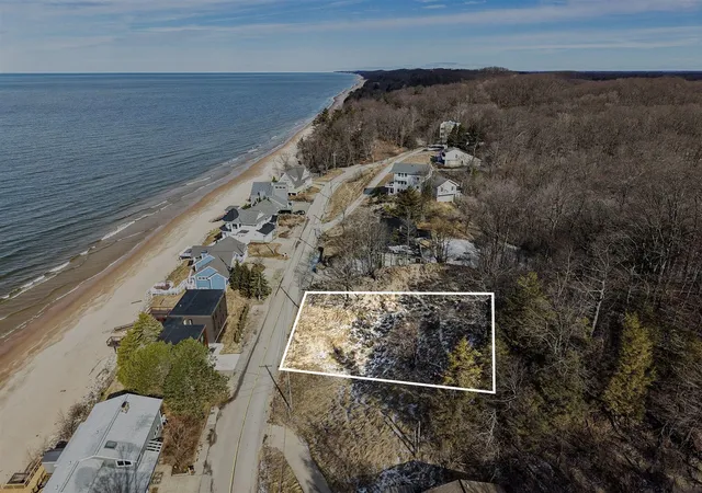 1st image of 17812 N Shore Estates Rd, Spring Lake, MI 49456 | MLS# 70520470