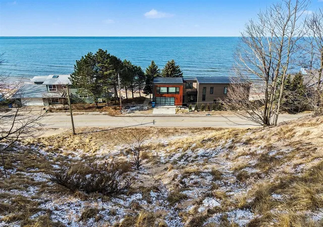 3rd image of 17812 N Shore Estates Rd, Spring Lake, MI 49456 | MLS# 70520470