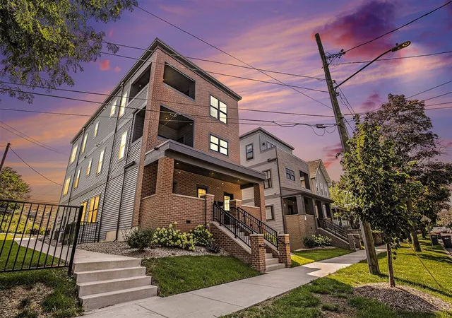 Homes for sale in Grand Rapids, MI | 826 Fairview Ave #4, Grand Rapids, MI 49503 | MLS# 70514234