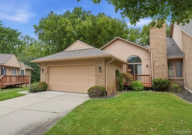 Photo 1 of Sale Pending at 22100 River Ridge Trl #29, Farmington Hills, MI 48335 | MLS# 61021089 | Listing updated on 2026-08-16