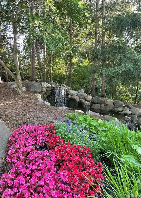 Listing Photo 42 - Condo for sale in 22100 River Ridge Trl located at 22100 River Ridge Trl, Farmington Hills, MI 48335 - Unit #29