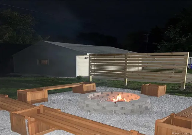 40th image of 580 Alter Rd, Detroit, MI 48215 | MLS# 60995456