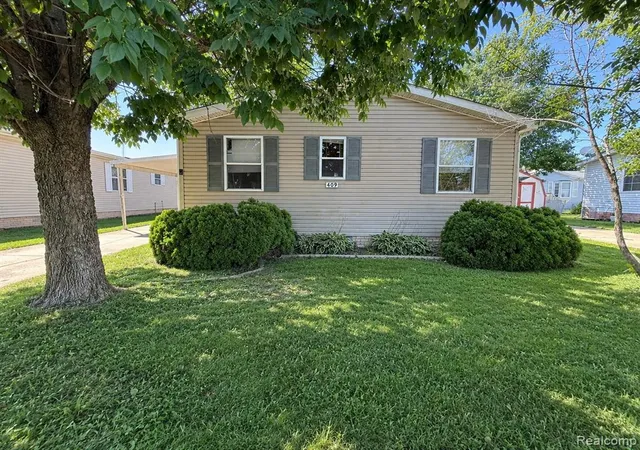 Photo 2 of Manufactured home for sale at 409 Colorado River Dr, Adrian, MI 49221 3760 | MLS# 61024221 | Listing updated on 2026-09-16
