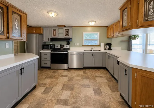 Photo 4 of Manufactured home for sale at 409 Colorado River Dr, Adrian, MI 49221 3760 | MLS# 61024221 | Listing updated on 2026-09-16
