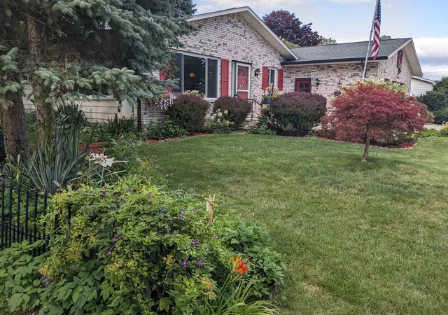 Photo 3 of Single family home for sale at 2451 Westbury Dr, Saginaw, MI 48603 | MLS# 50217735 | Listing updated on 2026-09-08