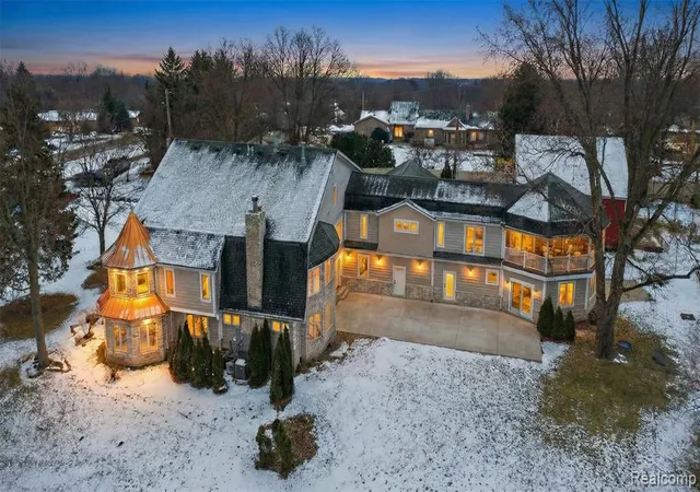 2nd image of 6900 Franklin Rd, Bloomfield Hills, MI 48301 | MLS# 60965905
