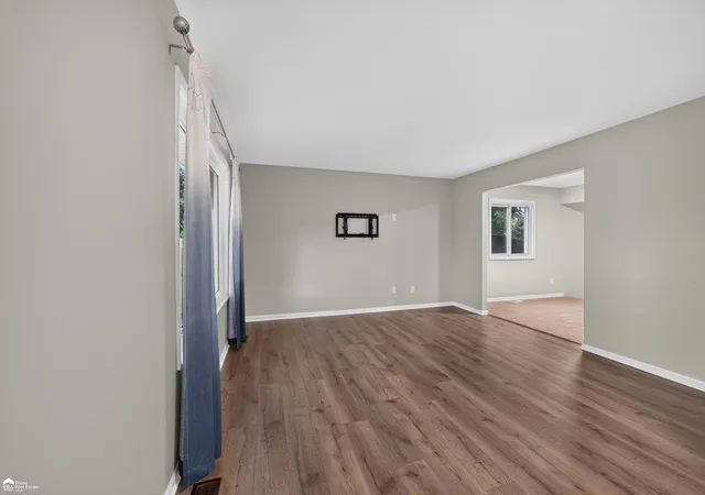 Photo 3 of Sale Pending at 8400 Ridge Rd, Goodrich, MI 48438 | MLS# 50219533 | Listing updated on 2026-09-18