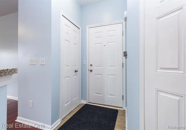Homes for sale in Ann Arbor, MI | 934 W Summerfield Glen Cir, Ann Arbor, MI 48103 | MLS# 61006460