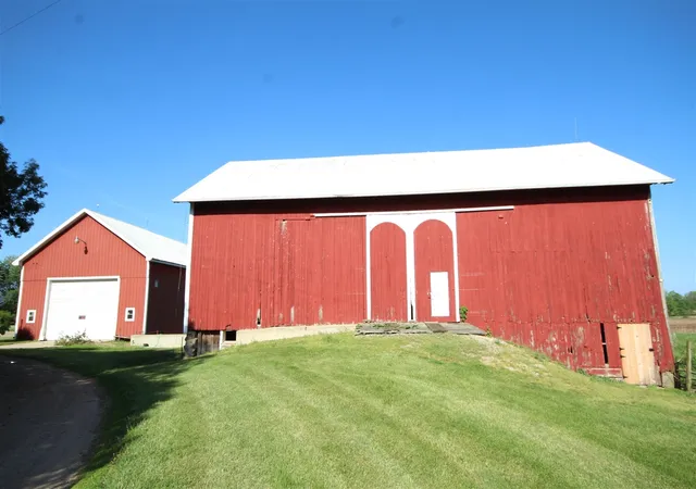 Photo 3 of Sale Pending at 15168 S 37th Street, Vicksburg, MI 49097 | MLS# 70533848 | Listing updated on 2026-07-29