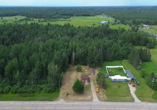 Homes for sale in Rapid River, MI | 9744 Us 2 Hwy, Rapid River, MI 49878 | MLS# 50213765