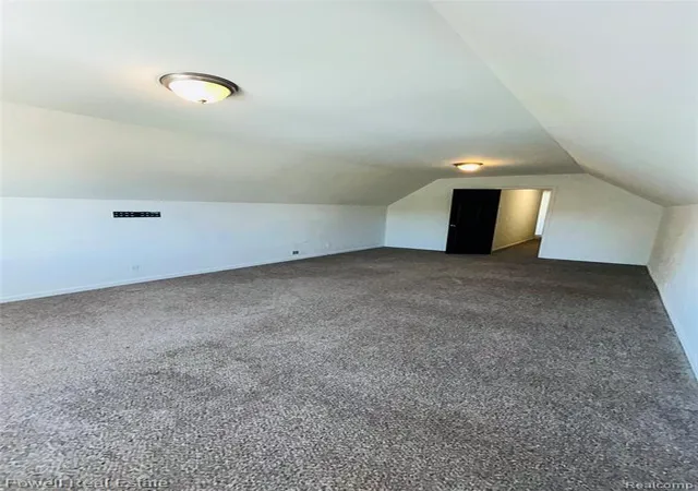 36th image of 2335 Pebble Creek Dr, Flushing, MI 48433 | MLS# 60998232