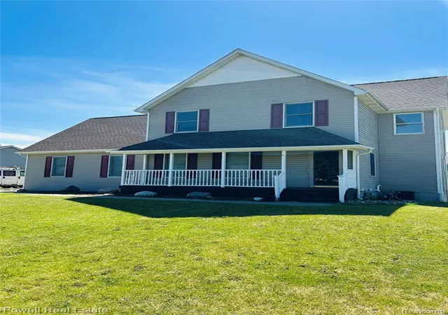 Photo 3 of Single family home for sale at 2335 Pebble Crk Dr, Flushing, MI 48433 | MLS# 60998232 | Listing updated on 2026-08-07